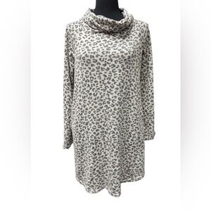Nicole Miller Leopard Long Sleeve Cowl Neck Sweater Tunic Top 2 Pockets Size M